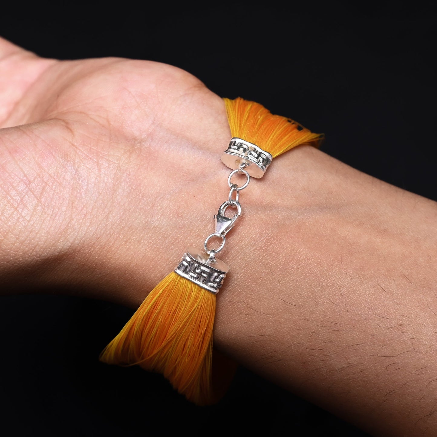 SILVER YELLOW THREAD MOLI